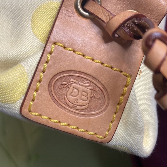 Dooney and Bourne yellow polka dot shoulder bag - Picture 4 of 9